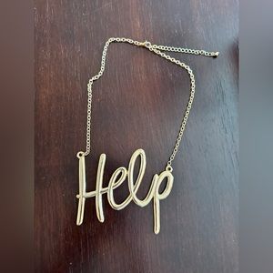 STATEMENT BOLD BIG HELP NECKLACE